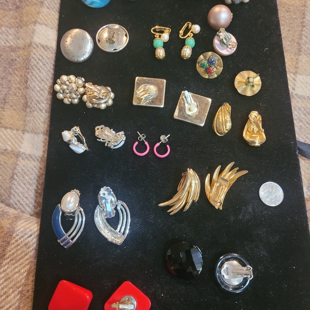 Mixed Lot of 15 pairs of Woman's Pierced Screw Back & Clip-On Earrings